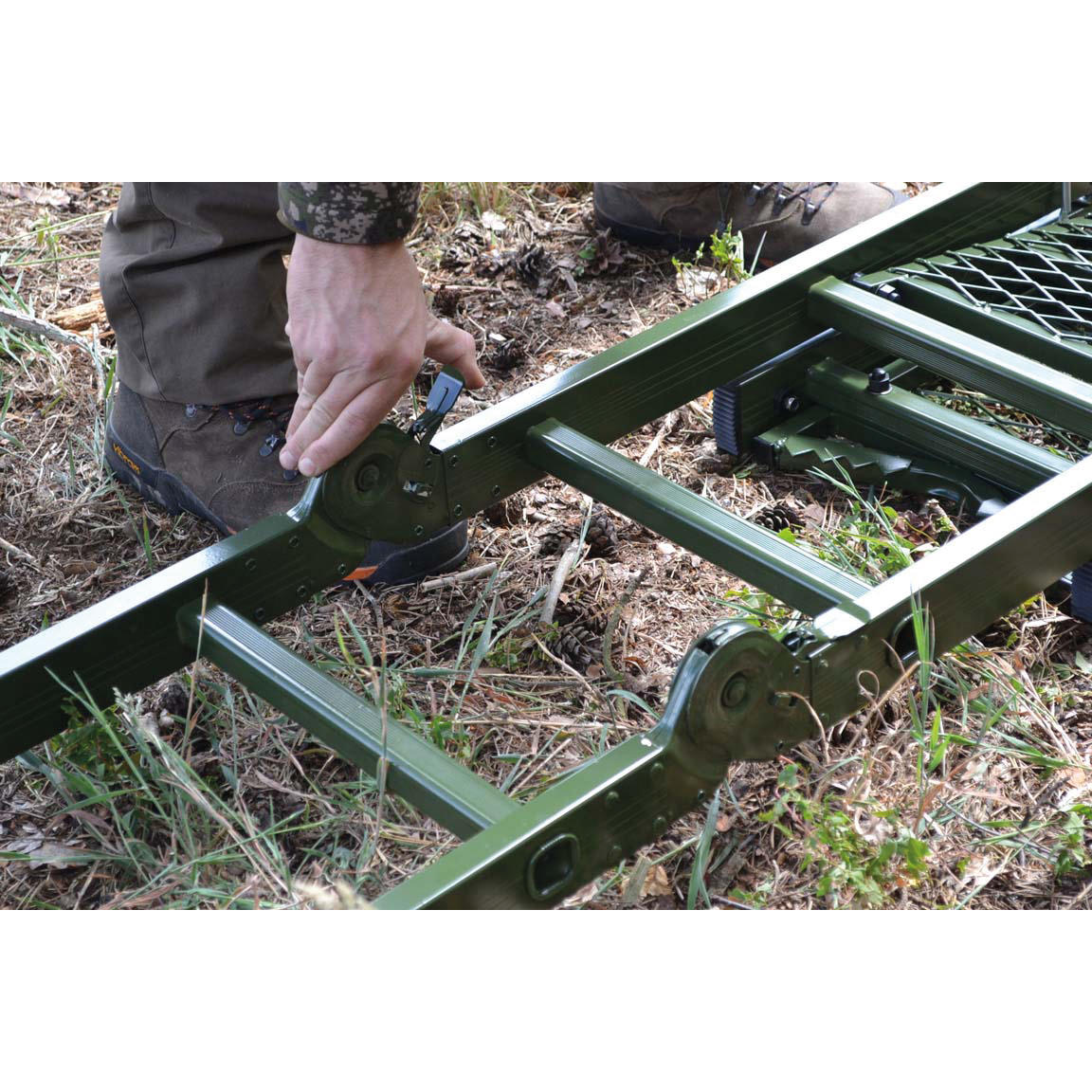 Echelle d'affût mobile, pliable