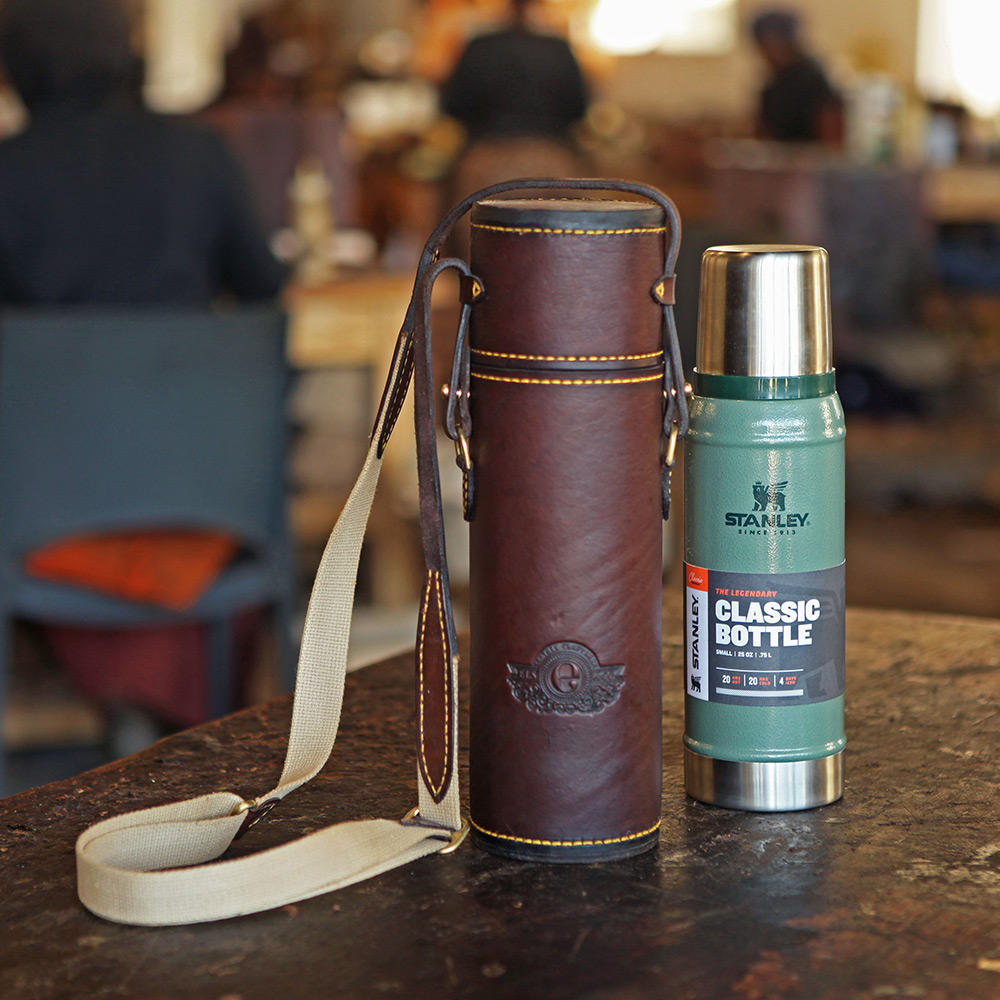 Bouteille isotherme avec sacoche Els & Co. » Diepkloof «, cuir